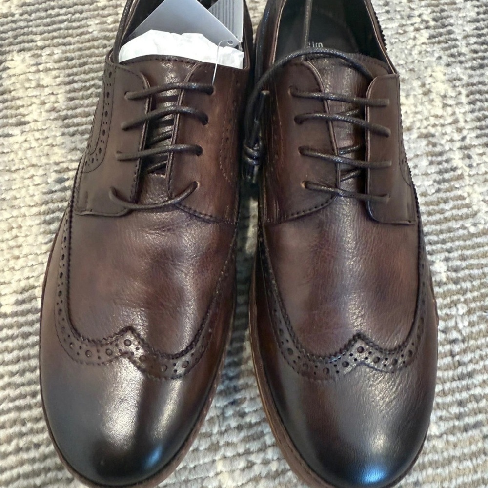 Men's Classic Brown Wingtip Oxford Dress Shoes
